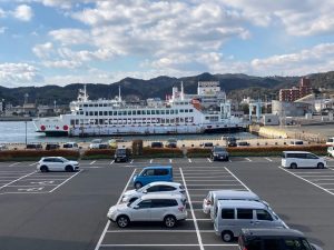 宇野港の駐車場